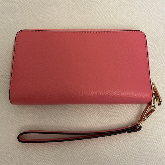 New Michael Korks wallet. - Picture 2 of 4